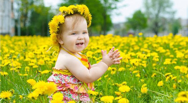 ژست عکاسی کودک در فضای باز ژست عکاسی کودک در فضای باز